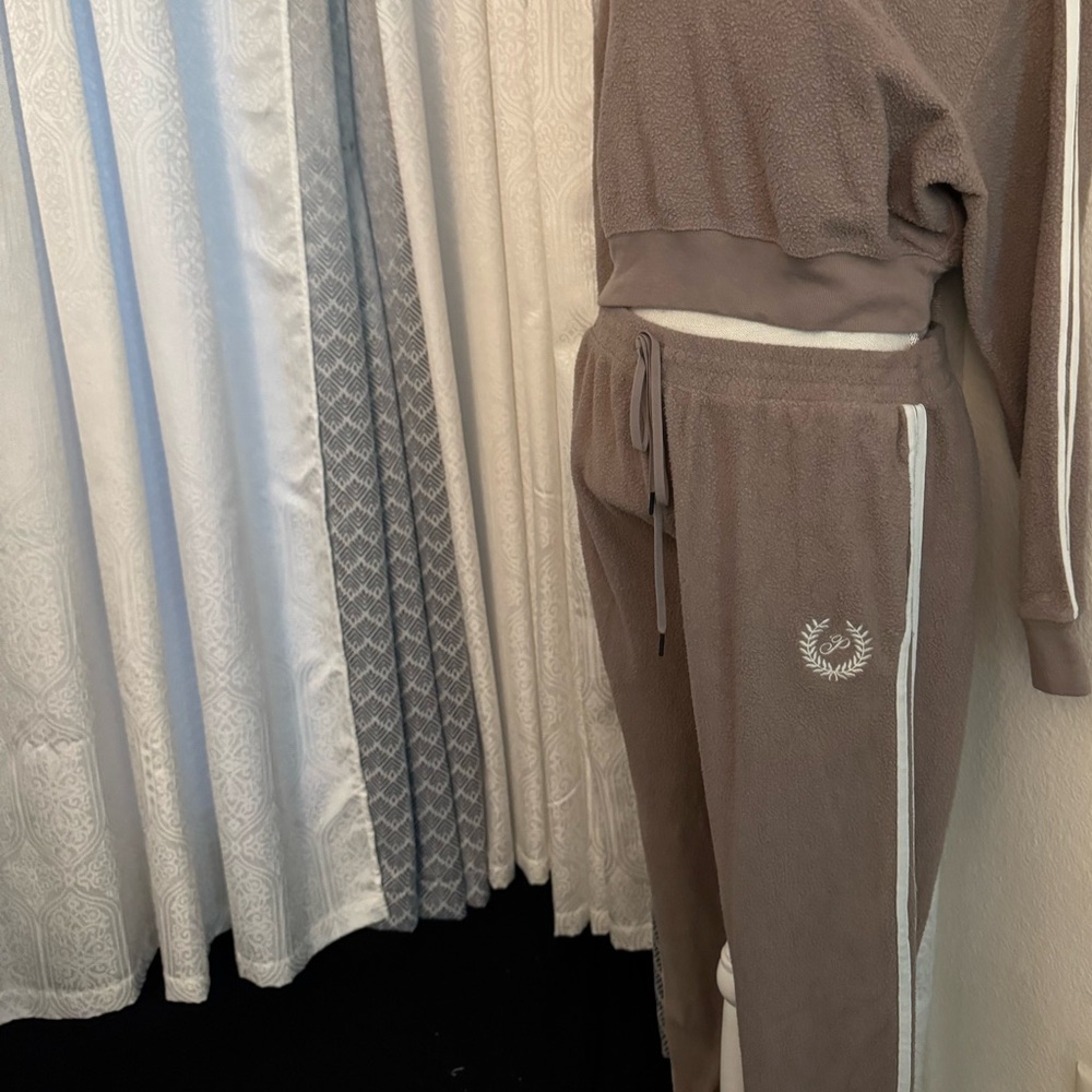 Two-piece teteacksuit